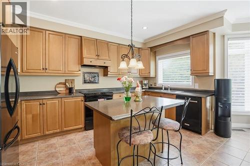 26 Shadetree Crescent, Stoney Creek, ON - Indoor Photo Showing Kitchen