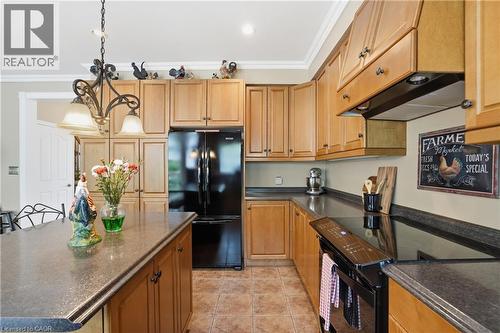 26 Shadetree Crescent, Stoney Creek, ON - Indoor Photo Showing Kitchen