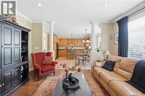 26 Shadetree Crescent, Stoney Creek, ON - Indoor Photo Showing Living Room