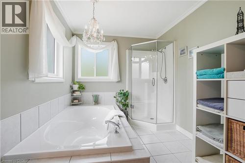 26 Shadetree Crescent, Stoney Creek, ON - Indoor Photo Showing Bathroom
