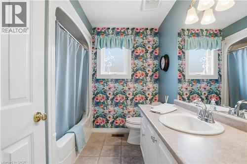 26 Shadetree Crescent, Stoney Creek, ON - Indoor Photo Showing Bathroom