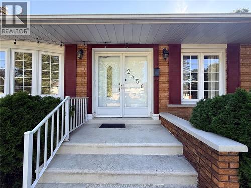 2450 ACADEMY DRIVE , Windsor, Ontario N9E 2G6 3