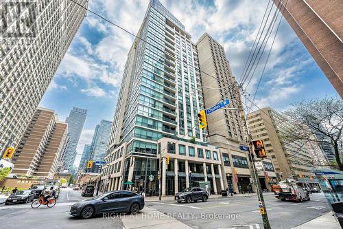 1106 - 1121 BAY STREET  Toronto, ON M5S 3L9
