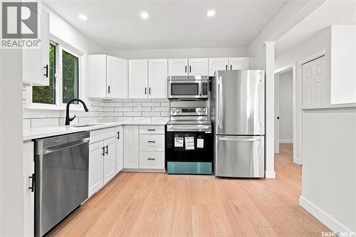 69 Rita Crescent, Saskatoon, SK - Indoor Photo Showing Kitchen With Stainless Steel Kitchen