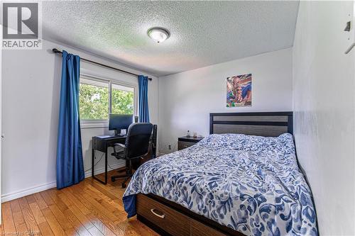 98 Monteagle Crescent, Kitchener, ON - Indoor Photo Showing Bedroom