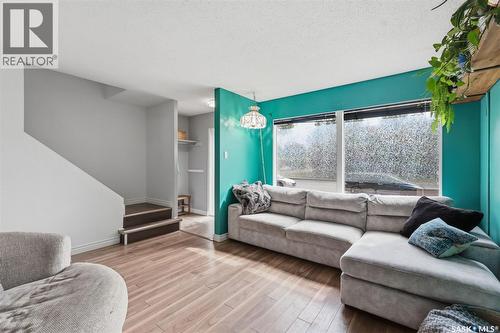 58 120 Acadia Drive, Saskatoon, SK - Indoor Photo Showing Living Room