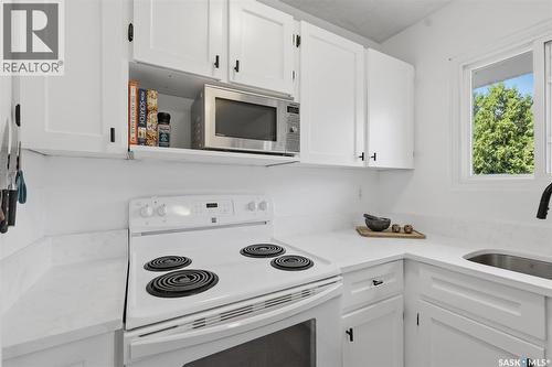 58 120 Acadia Drive, Saskatoon, SK - Indoor Photo Showing Kitchen