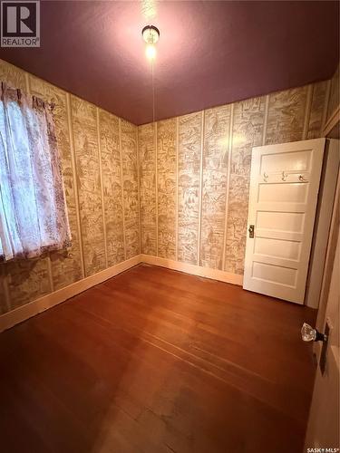 538 Centre Street, Shaunavon, SK - Indoor Photo Showing Other Room