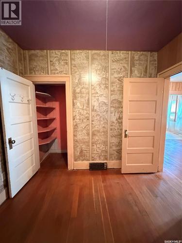 538 Centre Street, Shaunavon, SK - Indoor Photo Showing Other Room