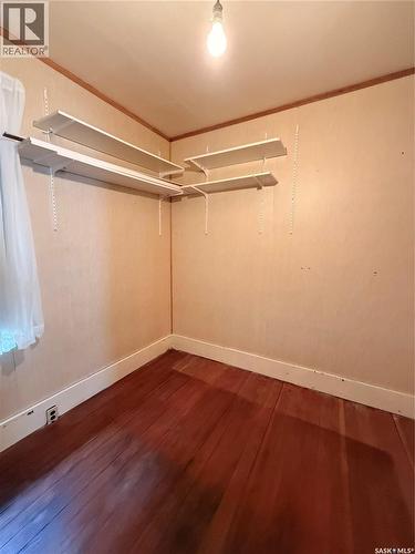 538 Centre Street, Shaunavon, SK - Indoor