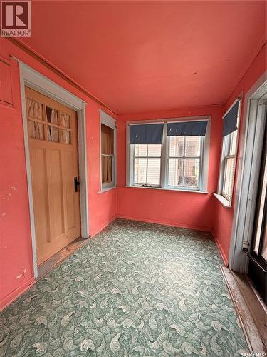 538 Centre Street, Shaunavon, SK - Indoor Photo Showing Other Room