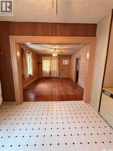 538 Centre Street, Shaunavon, SK - Indoor Photo Showing Other Room
