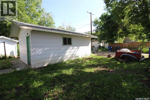 538 Centre Street, Shaunavon, SK - Outdoor