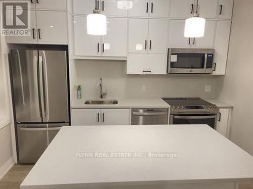 221 - 3265 CARDING MILL TRAIL , Oakville, Ontario L6M 0W6 2