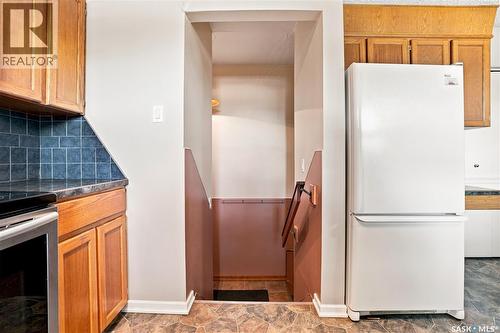 632 Grey Street, Regina, SK - Indoor Photo Showing Kitchen