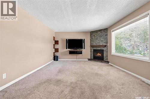 632 Grey Street, Regina, SK - Indoor With Fireplace