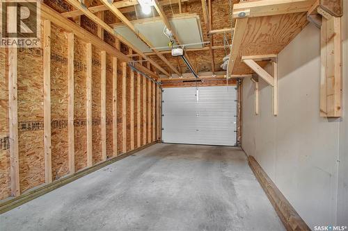 104 Shepherd Crescent, Saskatoon, SK - Indoor Photo Showing Garage