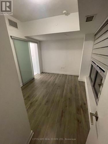 PH09 - 2433 DUFFERIN STREET , Toronto, Ontario M6E 3T3 2