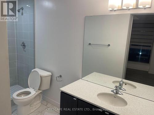PH09 - 2433 DUFFERIN STREET , Toronto, Ontario M6E 3T3 4