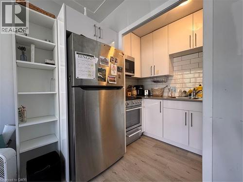 521 PARK Street Unit# 4 , Kitchener, Ontario N2G 1N8 3