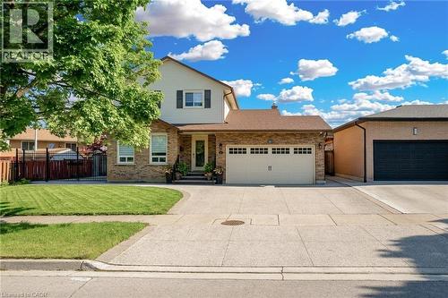 367 HEMLOCK Avenue  Stoney Creek, ON L8E 2C9