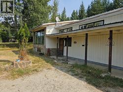 384 6 Highway S  Nakusp, BC V0G 1R1