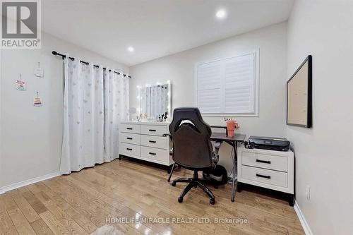 3258 Angel Pass Drive, Mississauga, ON - Indoor