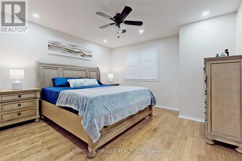 3258 Angel Pass Drive, Mississauga, ON - Indoor Photo Showing Bedroom