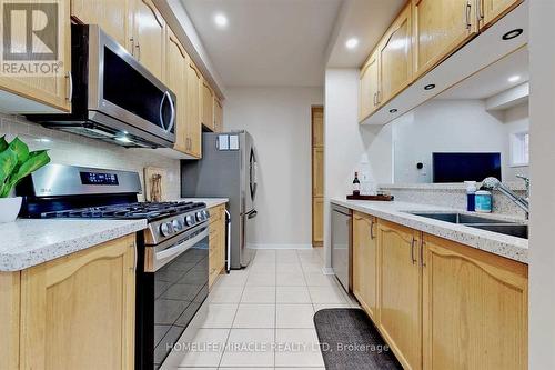3258 Angel Pass Drive, Mississauga, ON - Indoor Photo Showing Kitchen With Double Sink