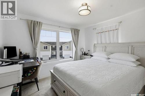 31 510 Kloppenburg Crescent, Saskatoon, SK - Indoor Photo Showing Bedroom