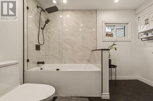 29 Hixon Road, Hamilton, ON - Indoor Photo Showing Bathroom