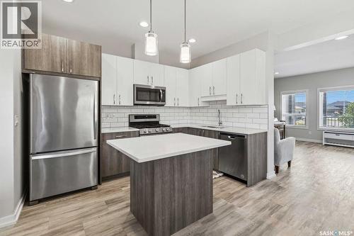 635 Evergreen Boulevard, Saskatoon, SK - Indoor Photo Showing Kitchen With Stainless Steel Kitchen With Upgraded Kitchen