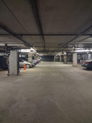 Stationnement - 109-9500 Boul. Des Galeries-D'Anjou, Montréal (Anjou), QC - Indoor Photo Showing Garage