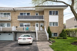 5765  - 5767 Av. Fairside  Côte-Saint-Luc, QC H4W 2A6