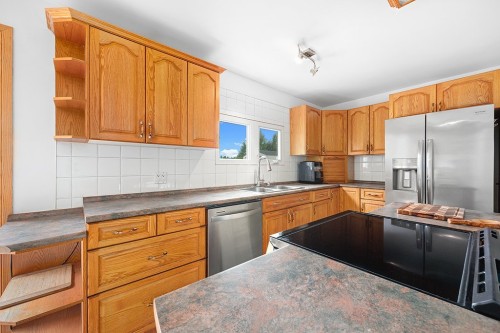 Cuisine - 997C Route 303 N., Clarendon, QC - Indoor Photo Showing Kitchen With Double Sink