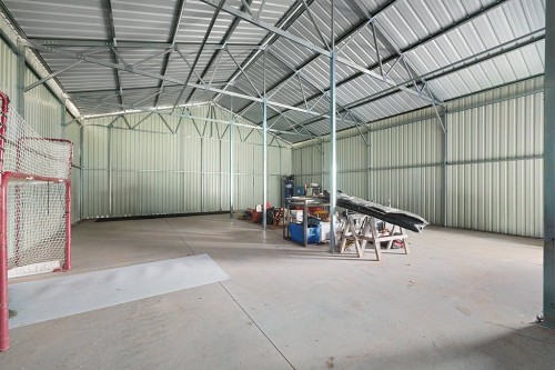 Garage - 997C Route 303 N., Clarendon, QC - Indoor Photo Showing Garage