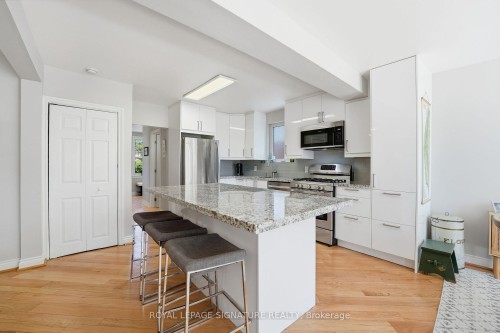 48 Tower Drive, Toronto, ON - Indoor Photo Showing Kitchen With Stainless Steel Kitchen With Upgraded Kitchen