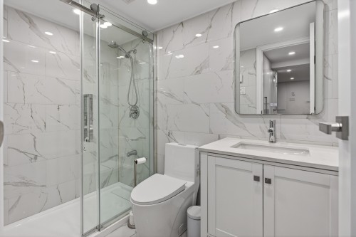Salle de bains - 1060 Rue St-Germain, Montréal (Saint-Laurent), QC - Indoor Photo Showing Bathroom