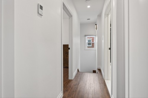 Hall d'entrée/Vestibule - 1060 Rue St-Germain, Montréal (Saint-Laurent), QC - Indoor Photo Showing Other Room
