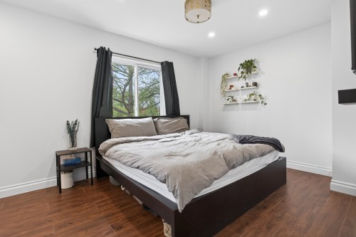 Chambre à coucher - 1060 Rue St-Germain, Montréal (Saint-Laurent), QC - Indoor Photo Showing Bedroom