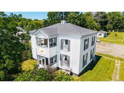 20 St Croix ST Saint Stephen, NB E3L 2A4