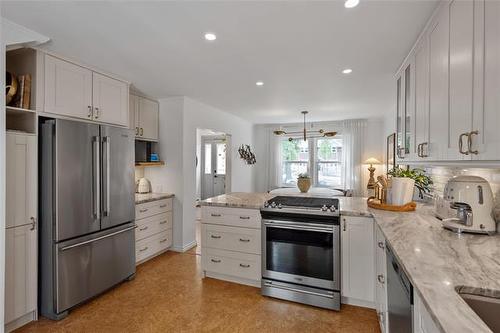 178 Niagara St, Winnipeg, MB - Indoor Photo Showing Kitchen With Upgraded Kitchen