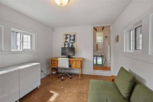 178 Niagara St, Winnipeg, MB - Indoor