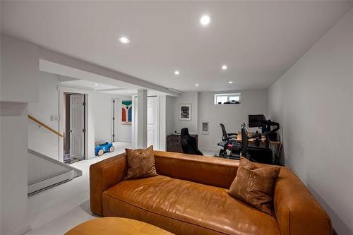 178 Niagara St, Winnipeg, MB - Indoor