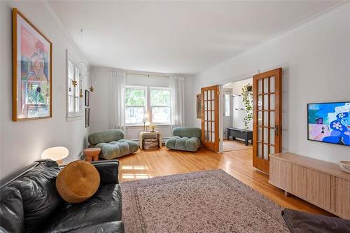 178 Niagara St, Winnipeg, MB - Indoor