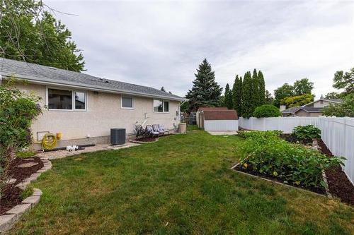18 Bromley Pl, Winnipeg, MB - Outdoor