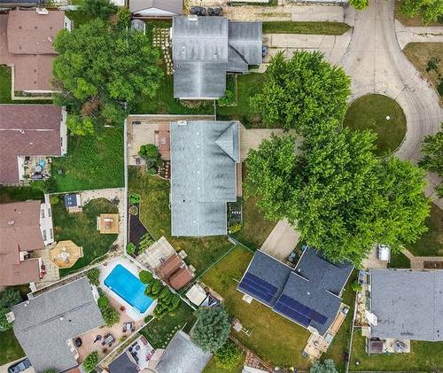 18 Bromley Pl, Winnipeg, MB - Outdoor With View