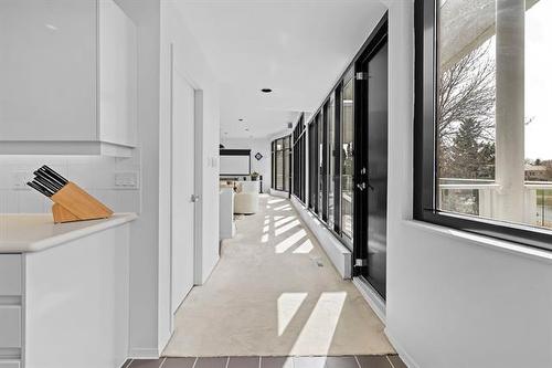 31 Dumbarton Blvd, Winnipeg, MB - Indoor Photo Showing Other Room
