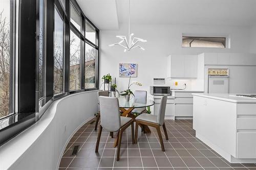 31 Dumbarton Blvd, Winnipeg, MB - Indoor Photo Showing Kitchen