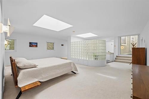 31 Dumbarton Blvd, Winnipeg, MB - Indoor Photo Showing Bedroom